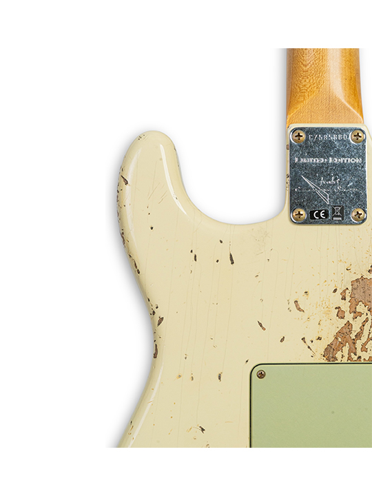 FD-CS-62-STRAT-HVYRL-VWT-W25-LTD-06 Fender Custom Shop 1962 Stratocast Heavy Relic Vintage White W25 Limited Edition