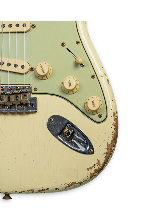 FD-CS-62-STRAT-HVYRL-VWT-W25-LTD-09 Fender Custom Shop 1962 Stratocast Heavy Relic Vintage White W25 Limited Edition